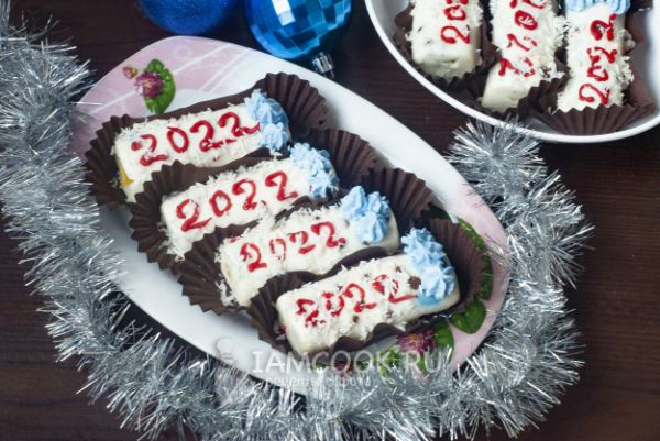 Муссовые пирожные на Новый 2022 год