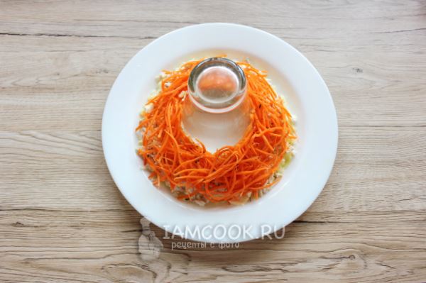 Салат «Гранатовый браслет» с корейской морковью